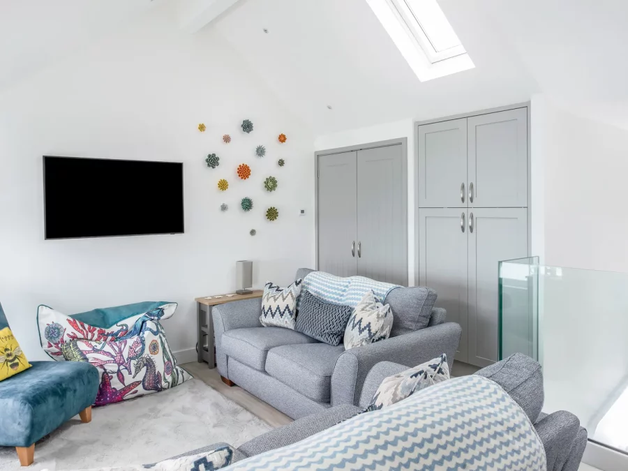 Loe Cottage 2 - Pet Friendly, Self Catering, Porthleven - Cornwall Holiday Guide