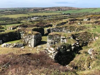 Chysauster Ancient Village - Cornwall Holiday Guide